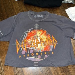 Def Leppard shirt